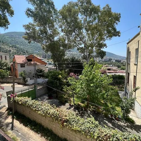 Cosy With Private Balcony Vlorë