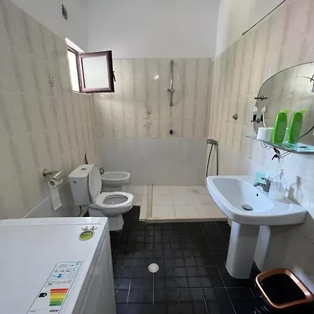 Cosy With Private Balcony * Vlorë